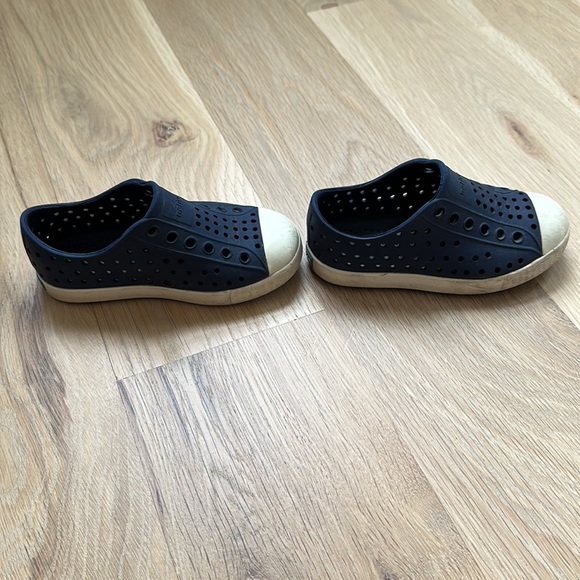 Blue Native Shoes Size C7 - Picture 6 of 7